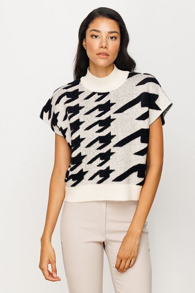ON Houndstooth Patterned Sleeveless Sweater