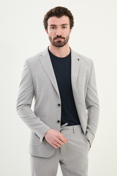 Mcr Costum cu guler mono