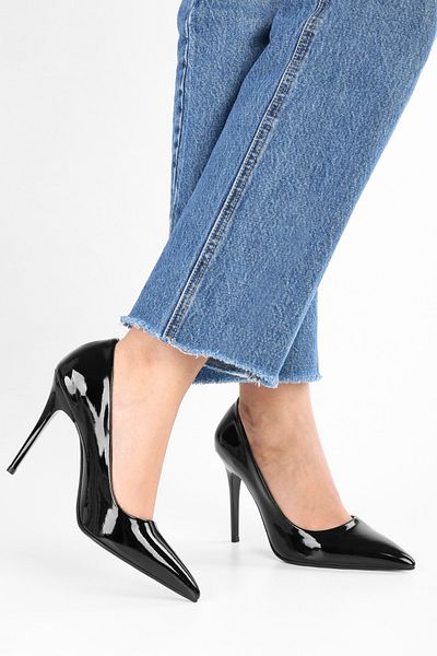 Shoeberry Klassischer Nakou-Stiletto-Absatz aus schwarzem Lackleder für Damen