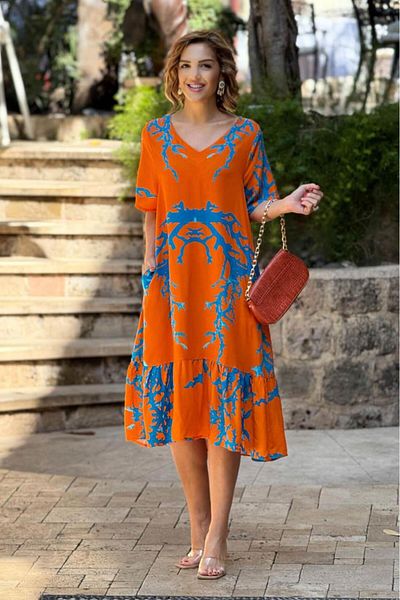 Nevin Kaya Moda Πορτοκαλί κοραλί μοτίβο V λαιμόκοψη φούστα βολάν 100% βαμβακερό φόρεμα