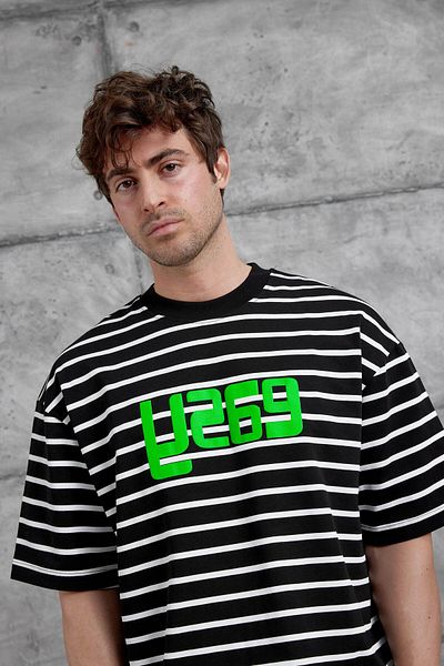 NOMARC Μαύρο μπλουζάκι Y269 με στάμπα και ρίγες Oversize