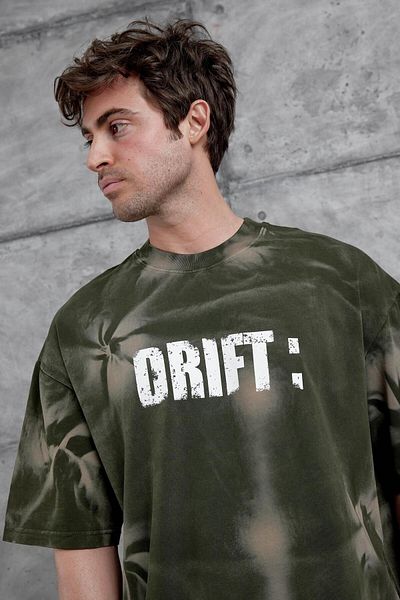 NOMARC Μπλουζάκι Oversize με γραμμένο χακί Drift που πλένεται
