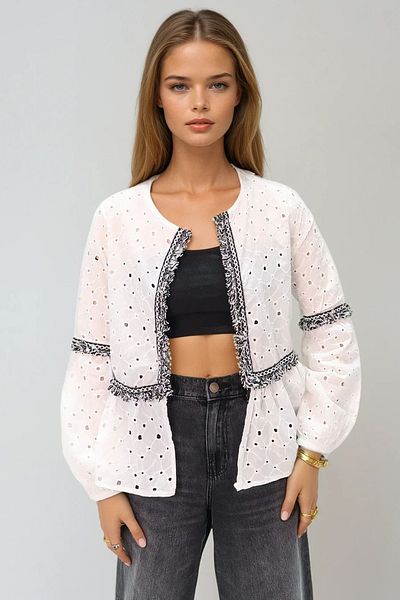 VAGGON Women's White Stripe Detailed Scallop Woven Jacket Prmx12416