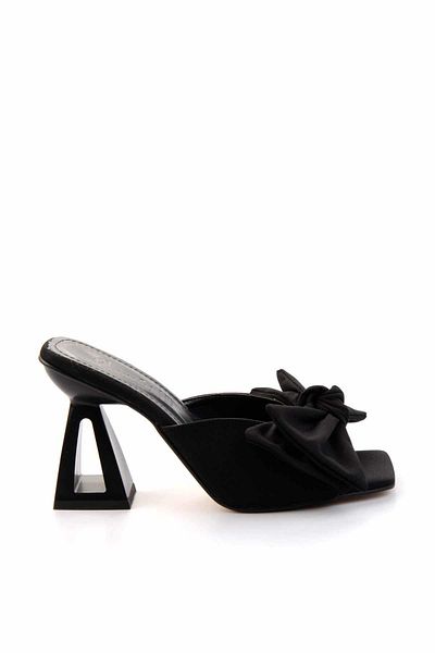 Bambi Women's Matte Black Slippers K 04997501638