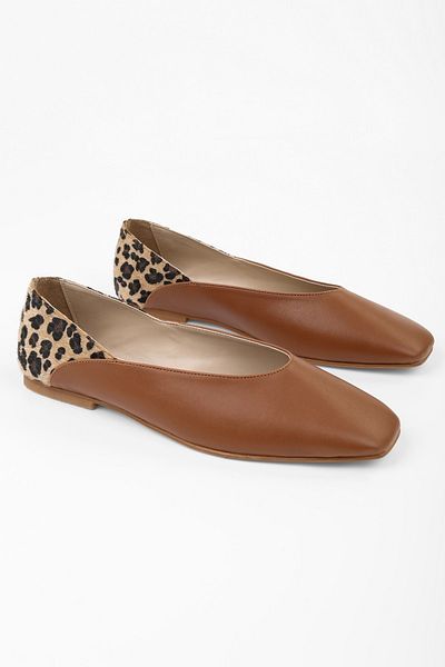 Shoeberry Women's Fayen Tan Skin Leopard Pattern Detailed Ballerinas