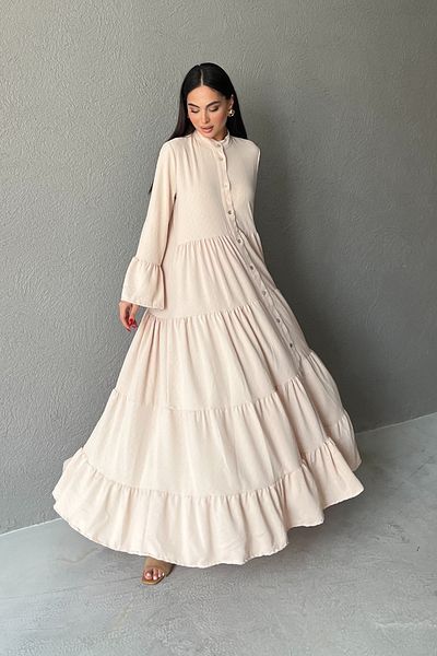 Seda Yalçın Atelier Μακρύ υφαντό μπεζ φόρεμα με κουμπιά γιακά δικαστή