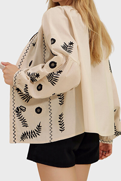 VAGGON Women's Beige Judge Collar Floral Patterned Embroidery Linen Jacket Prmx8989