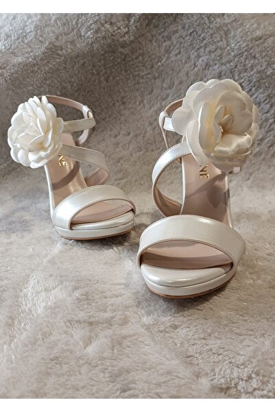 RUXENE Pantofi de mireasă cu toc de 11 cm, cu detaliu de cataramă cu flori, cu vârf de migdale