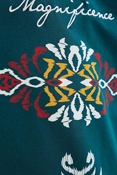 Machinist Ανδρικό μπλουζάκι με έθνικ στάμπα και κέντημα, λαδί πράσινο