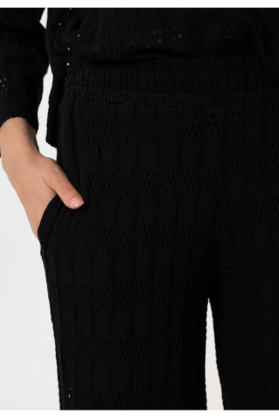 Williot Johanna Чорні ажурні в'язані штани з еластичним поясом, трубоподібними штанинами та кишенями, прямий крій, жіночі штани