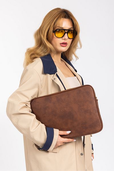 Necati Çanta Θήκη Laptop & Document Faux Leather – MacBook Air & Pro 13-14 ιντσών Κομψότητα και προστασία!