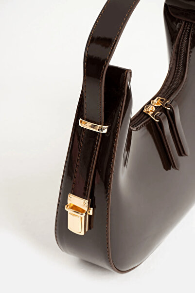 swessa Geantă de mână Bitter Brown pentru femei, din piele lacuită, tip bague...