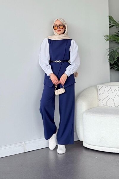 The Moda مجموعة مزدوجة من سترة وبنطلون باللون الأزرق الداكن بحزام