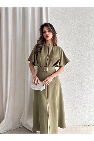 Afiş Butik Зелена миди рокля - с плисе, колан и разрез