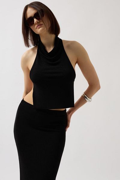 trend henna Half Fisherman Back Low-Cut Crop Blouse
