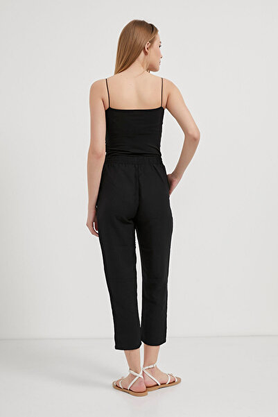 Arma Life Women's Elastic Waist Comfortable Fit Black Carrot Pants