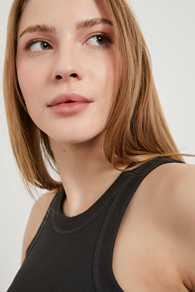 Arma Life Women's Halter Neck Camisole Ribbed Crop Smoked Blouse