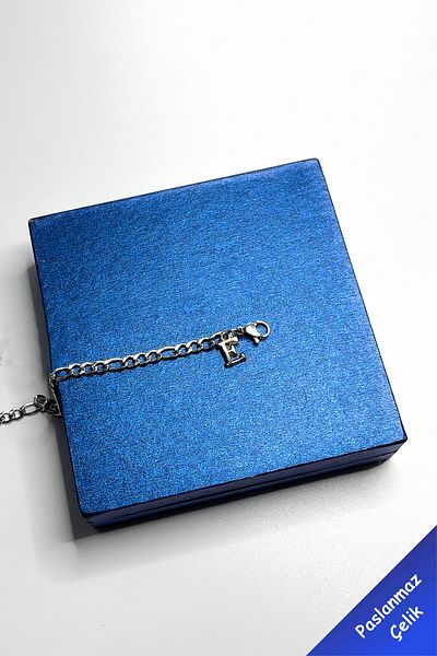 The Collection Unisex Tarnish Stainless Steel Silver Letter Figaro Chain Bracelet
