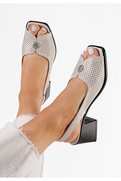 B T Shoes Sandale cu toc gros Ceiba bej