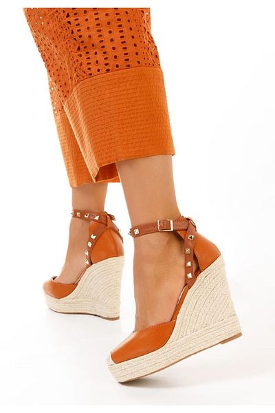 B T Shoes Sandale cu platforma Riviella camel