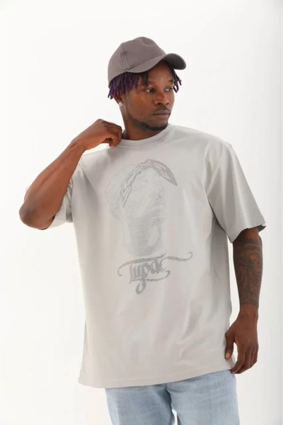 JANES تي شيرت رمادي للجنسين كبير الحجم مزين بالأحجار ورقبة دائرية