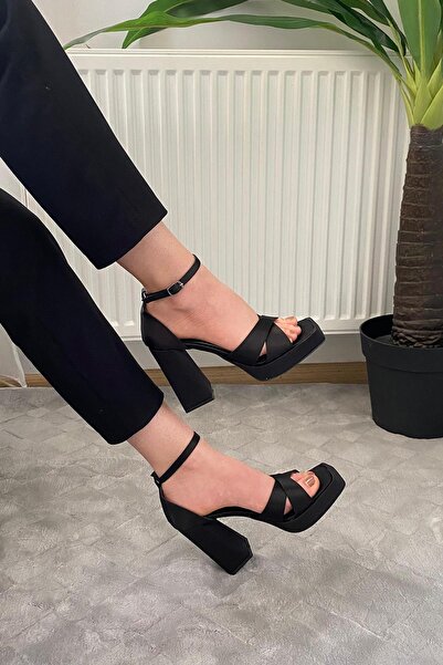 Preshley Kadın Luci Siyah Saten Çapraz Bantlı 10 cm Platfom Topuklu Aykkabı