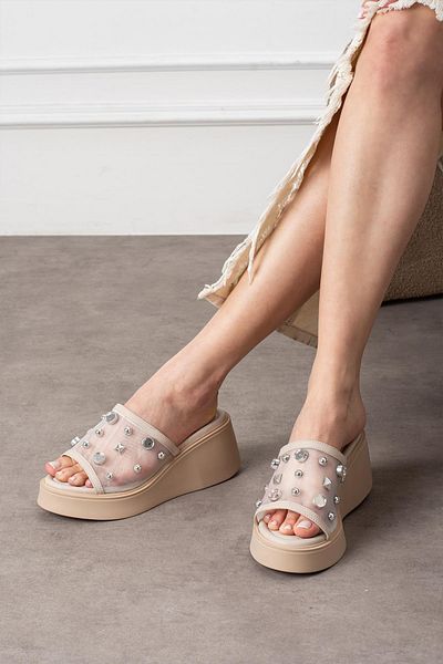 ShoeTek Papuci Janya pentru femei, cu talpă cu pană din plasă, ace bej