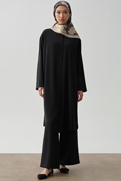 Tuğba Hakim Yakalı Yırtmaçlı Tunik - Siyah
