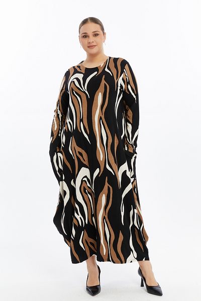 THE CABIN Women's Plus Size Jumbo Long Sleeve Designer Dress