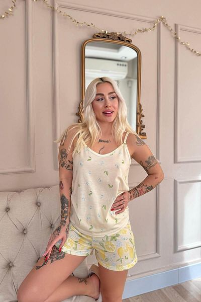 Pijamaevi Set de pijamale de damă cu model de lămâie, cu bretele și pantaloni scurți
