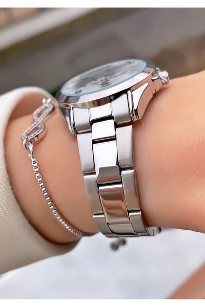 Q&Q Silver Color Waterproof Small Case Women's Wristwatch - Bracelet Gift
