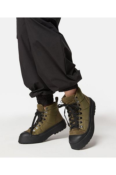 Twist Quilted Boots