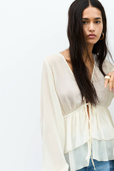 Pull & Bear Fırfırlı ve dökümlü bluz