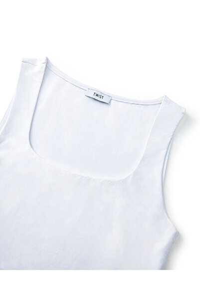 Twist Simple Strap T-Shirt