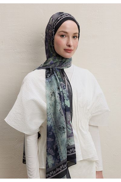 Fresh Silk Crepe Shawl and Lavender Carina Pattern
