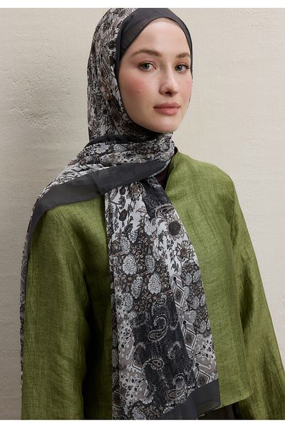 Fresh Ethnic Figure Motif Silk Crepe Shawl Vision