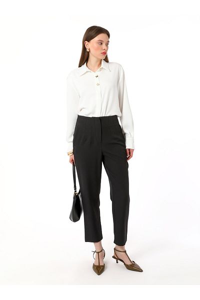 Refka Classic Trousers with Clamp Detail - Black - Refka