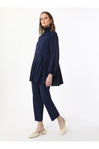 Refka طقم تونيك وبنطلون بسحاب ومفصل بطيات - أزرق داكن - حصري من Refka