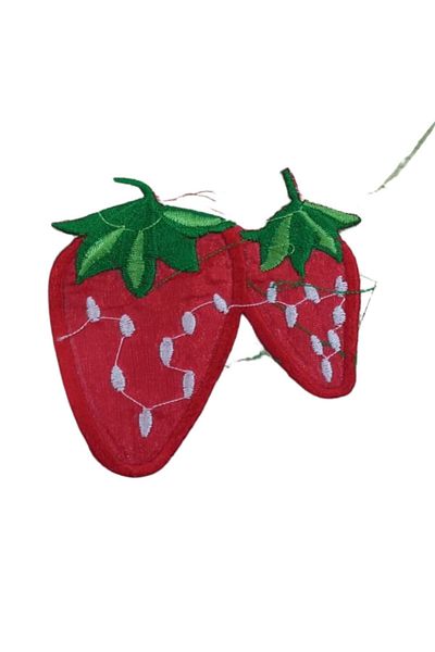 Hangora 2-Piece Strawberry Pattern Applique Iron-On