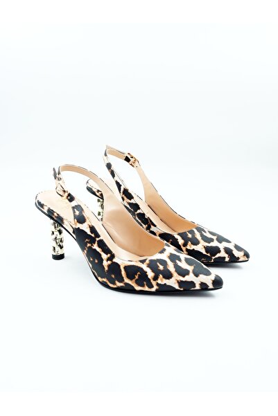 Tenau Pantofi cu toc de damă din piele naturală