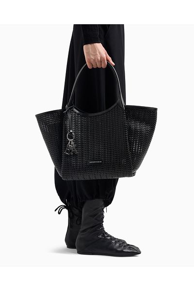 Emporio Armani حقيبة كتف نسائية سوداء قابلة للإزالة مع إكسسوارات شعار معدني EW 001009