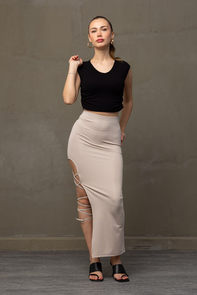 Gugus ΓΥΝΑΙΚΕΙΑ ΦΟΥΣΤΑ ΜΑΚΡΙΑ ΣΚΙΣΤΗ ΜΕ ΔΟΧΕΙΑ ΠΟΔΙ