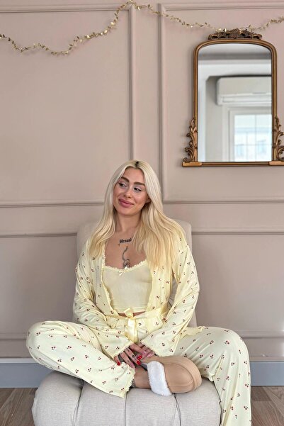 Pijamaevi Vanilla Cherry Blossom Patterned Marlenka Pajama Set with Dressing Gown