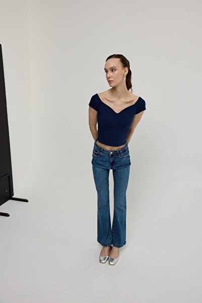 TUBİA Γυναικείο κοντομάνικο μπλουζάκι Navy Blue Heart με λαιμόκοψη