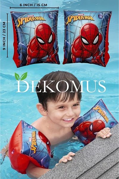 Disney Dekomus with Licensed Sleeve 23X15 cm