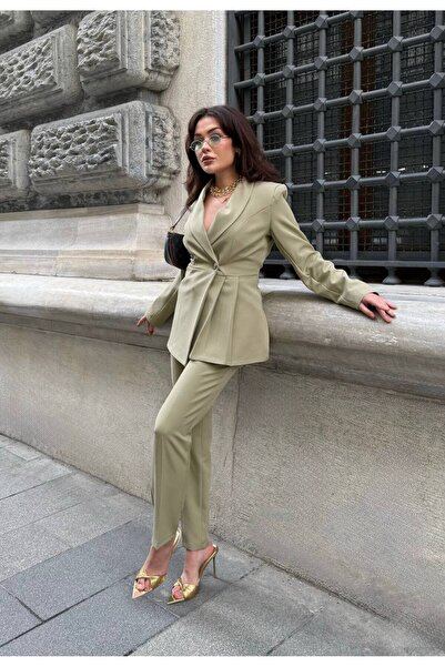 NILOO KADIN PİLLİ İKİ DÜĞMELİ TAKIM