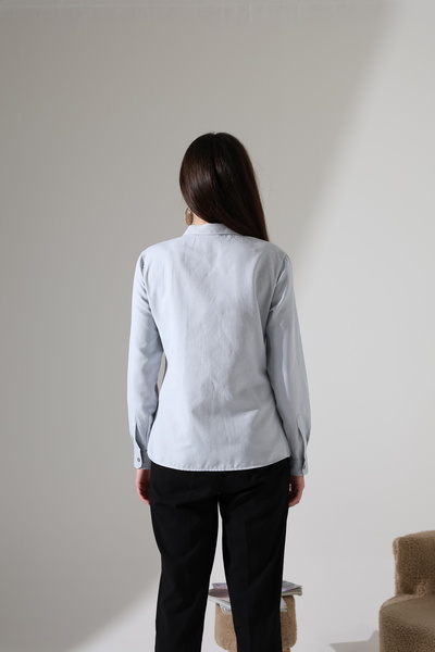 Corradeo Giyim Шамре Тканина Сірий колір Слім-фіт Класична жіноча сорочка