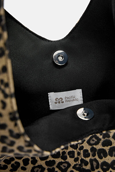 Pull & Bear Leopar desenli kanvas tote çanta