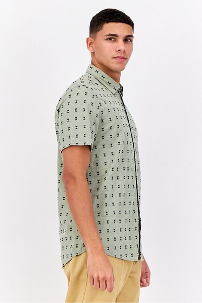Peter Werth Men Spread Collar Short Sleeves Allover Print Casual Shirt, Sage Green