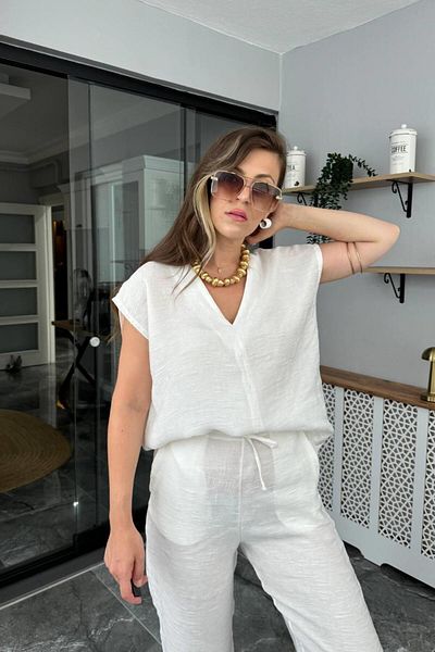 Banu Angay Sleeveless White Shiny Double Suit